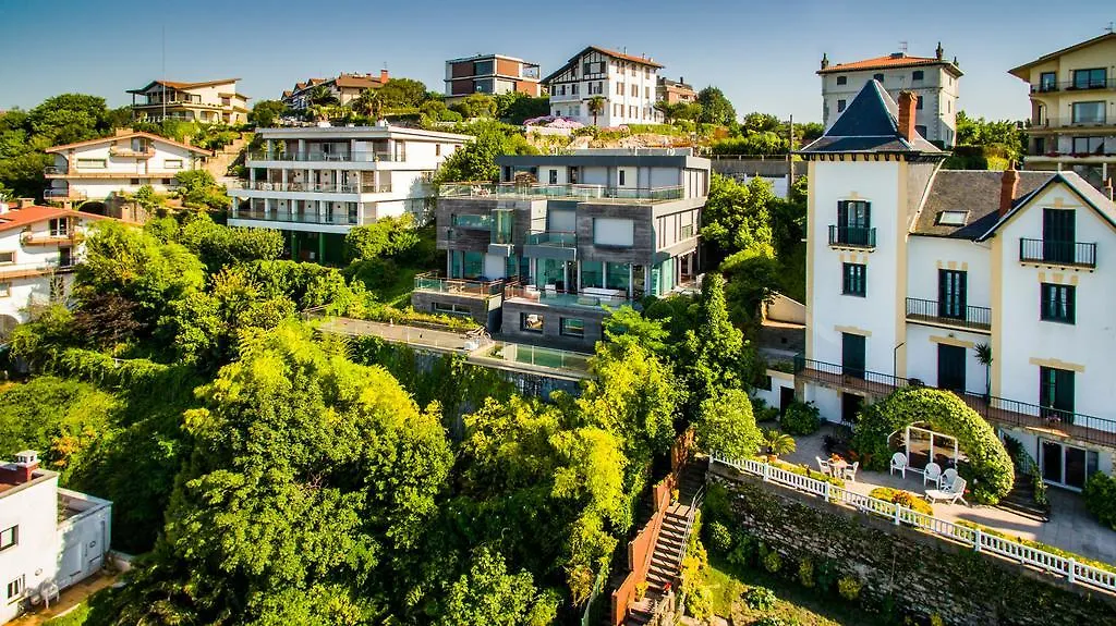 Villa Donbaltesarrene contacts